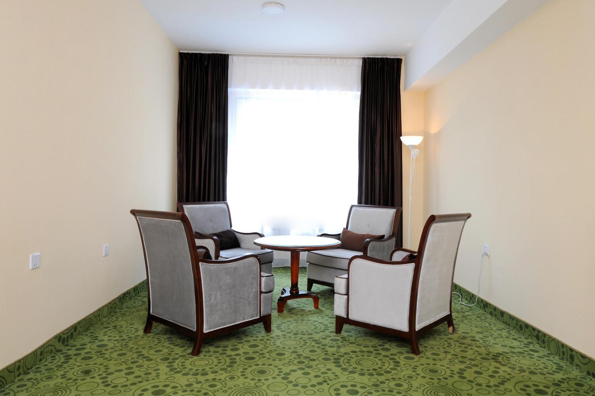 Alpha Hotel Улан-Батор Экстерьер фото